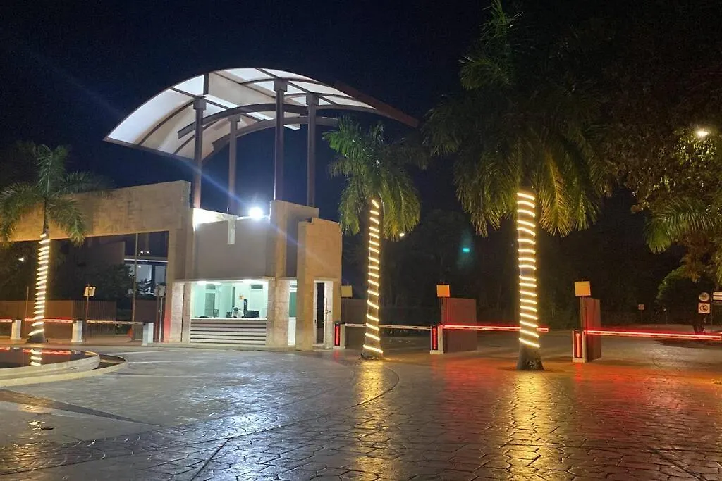 Casa De Verano En Senderos Ciudad Mayakoba Playa del Carmen Semesterbostad